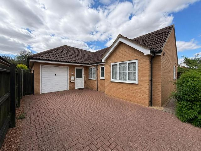 Bungalow for sale in Huntingdon, Cambridgeshire