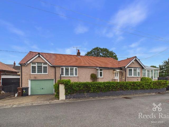 Bungalow for sale in Llanasa, Gronant