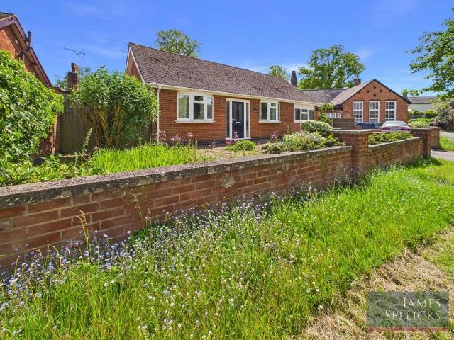 Bungalow for sale in Stanford On Avon, Leicestershire