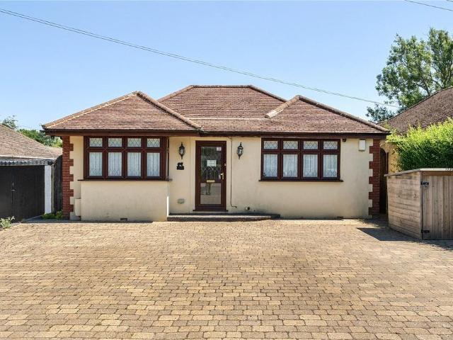 Bungalow for sale in Aperfield, Greater London