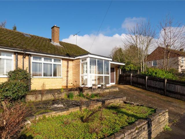 Bungalow for sale in St Albans, Five Acres