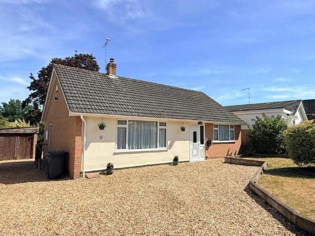 Bungalow for sale in Ebblake, Verwood