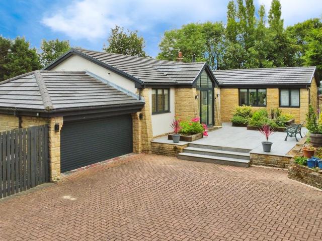 Bungalow for sale in Dinnington, Rotherham