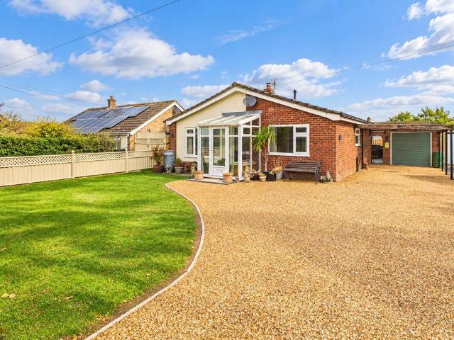 Bungalow for sale in Harleston, South Norfolk