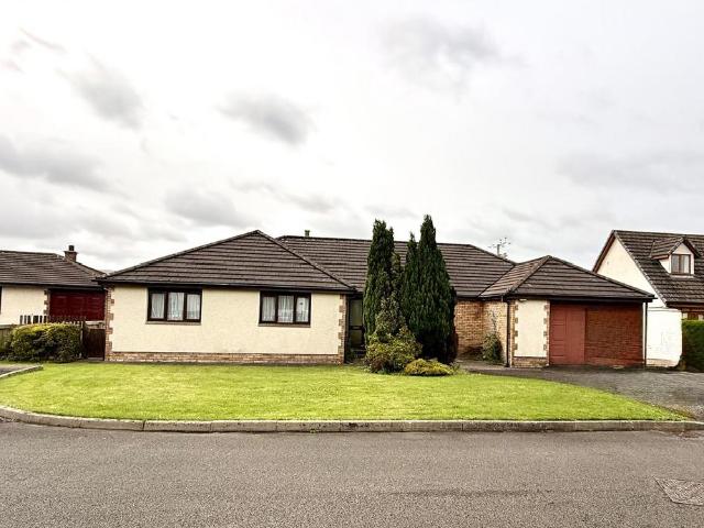 Bungalow for sale in Llangadog