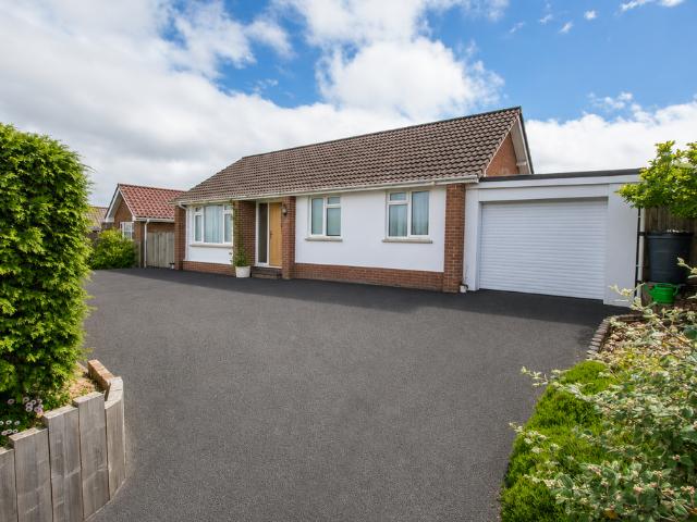 Bungalow for sale in Watergate, Devon