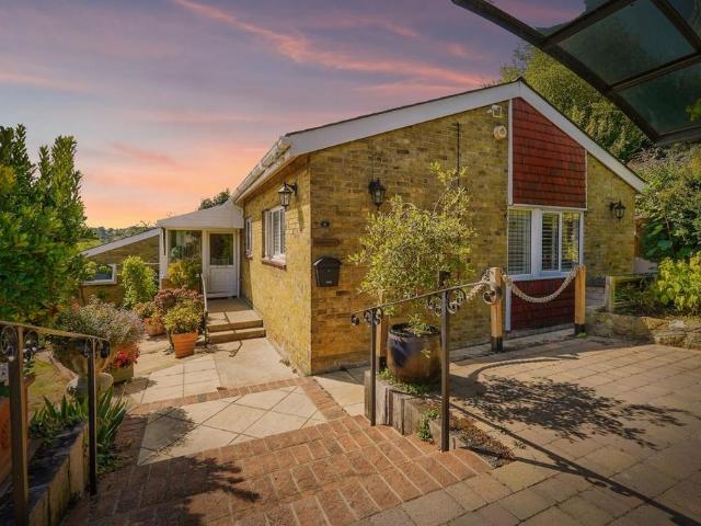 Bungalow for sale in Buckland Valley, Ash