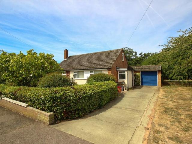 Bungalow for sale in Bedford