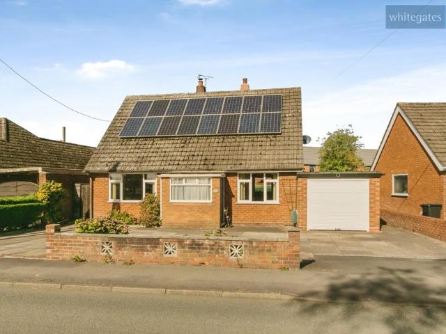 Bungalow for sale in Wybunbury, Shavington