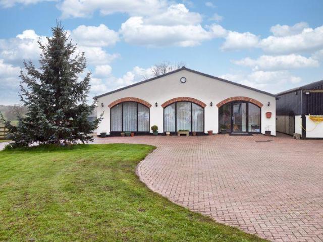Bungalow for sale in Thorpe Audlin, Wentbridge