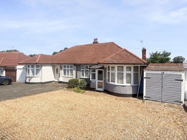 Bungalow for sale in Albany Park, Greater London