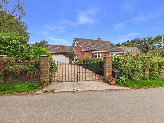 Bungalow for sale in Belleau, Lincolnshire