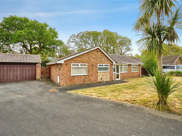Bungalow for sale in Alverstone, Isle Of Wight