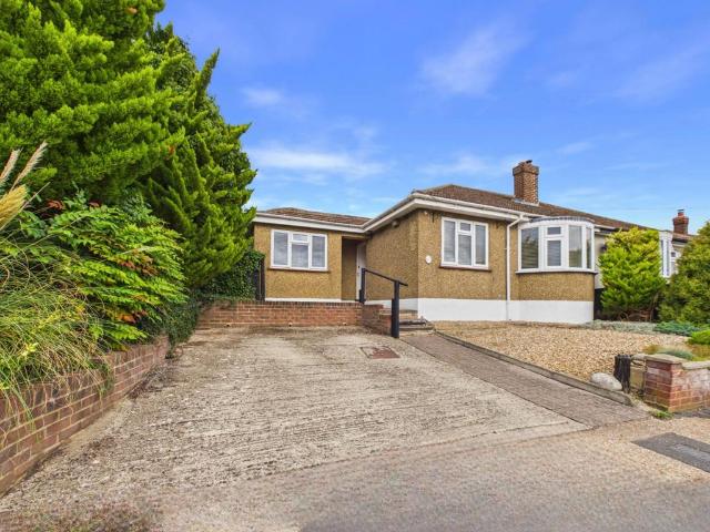 Bungalow for sale in Waterside, Chesham