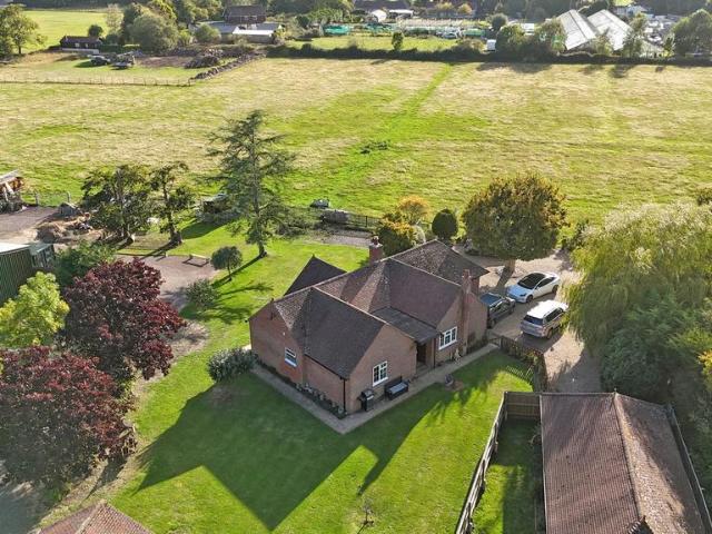 Bungalow for sale in Ashurst Bridge, Hampshire