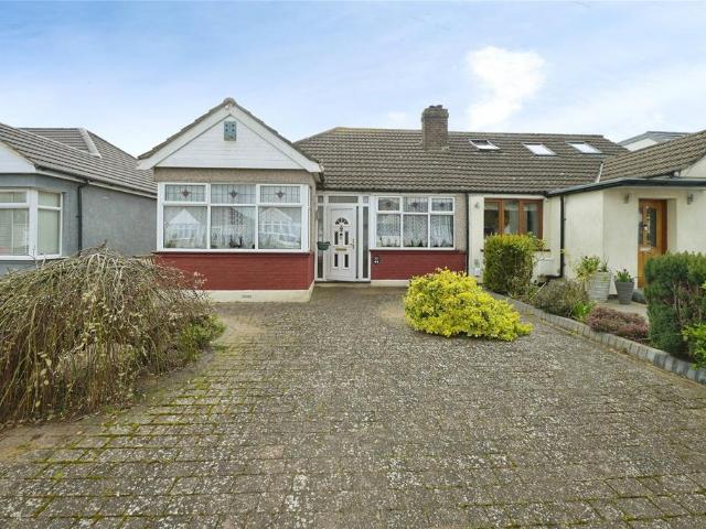 Bungalow for sale in Harold Wood, Greater London