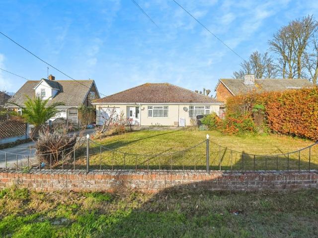 Bungalow for sale in Dale Hill, Essex