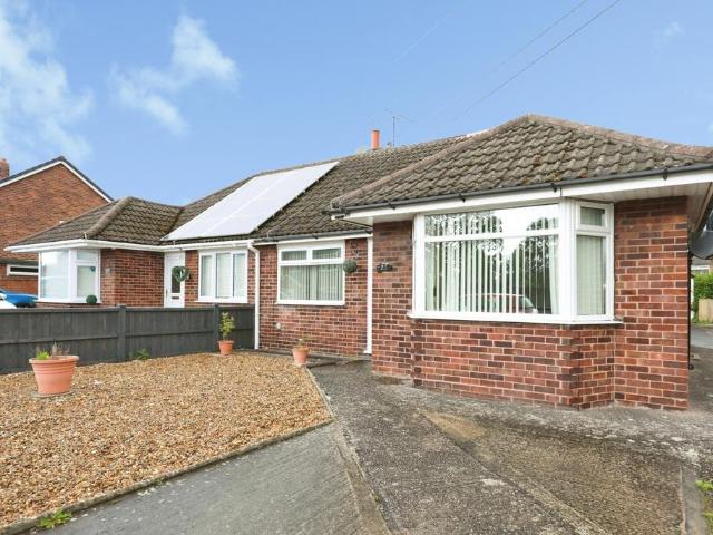 Bungalow for sale in Hammond Street