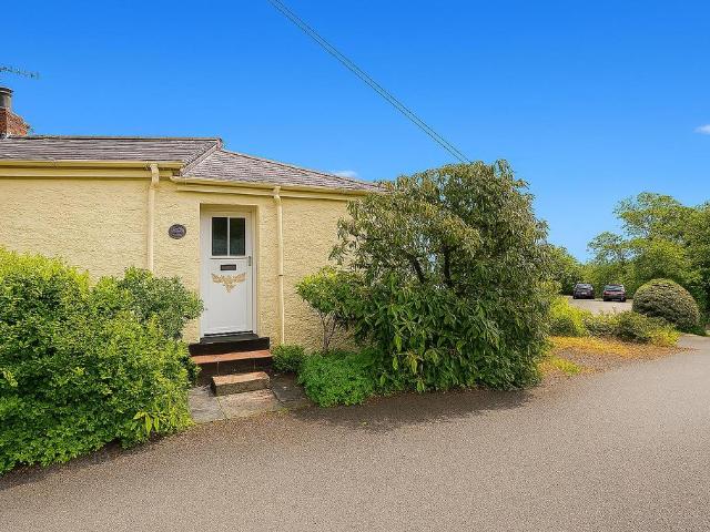 Bungalow for sale in Porthmadog