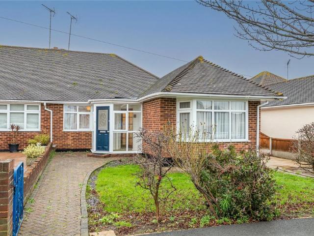 Bungalow for sale in Alton Barnes, Essex