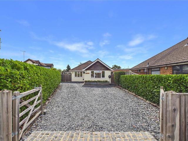 Bungalow for sale in North Bourne, Heol-las