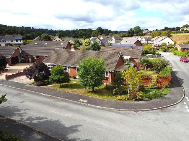 Bungalow for sale in Tregynon, Wales