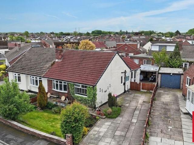 Bungalow for sale in Higher Irlam, Salford