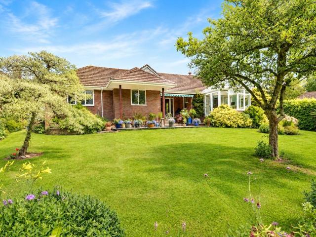 Bungalow for sale in Chapel Cleeve, Somerset