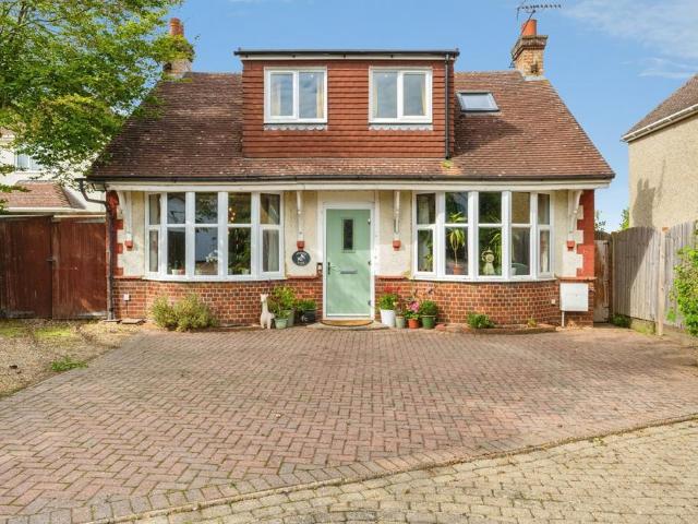 Bungalow for sale in Bedfordshire