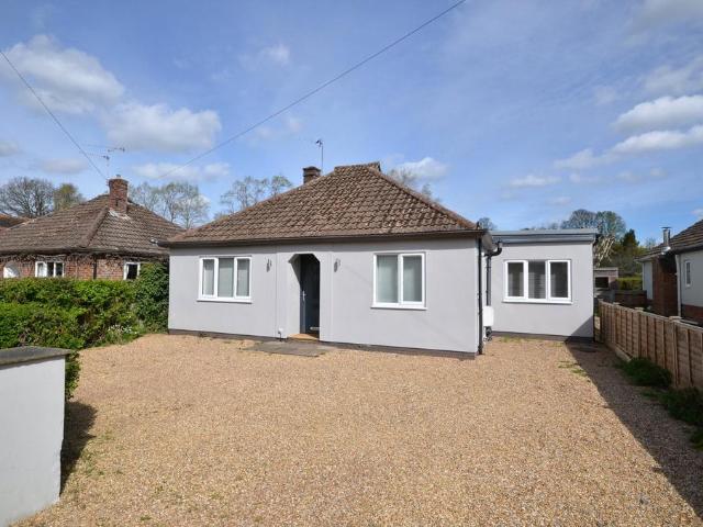 Bungalow for sale in Rowly, Waverley