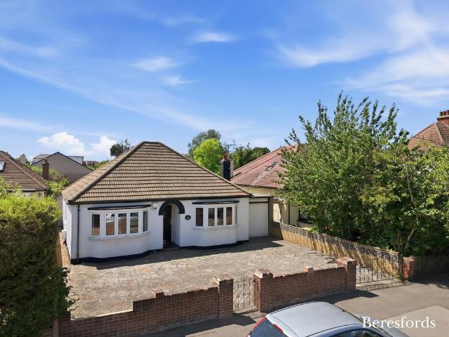 Bungalow for sale in Harold Hill, Greater London