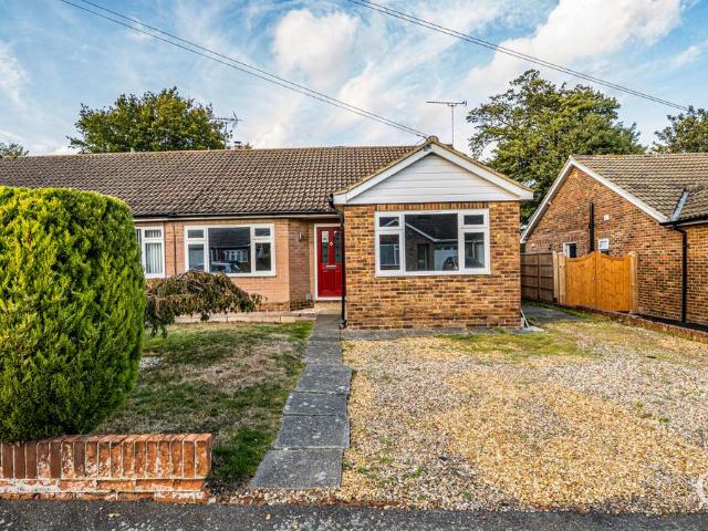 Bungalow for sale in Tunstall, Swale