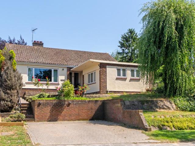 Bungalow for sale in Gaston Green, Duton Hill