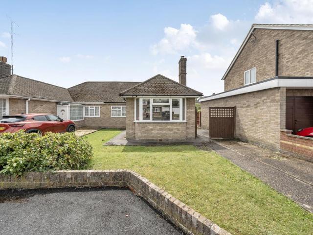 Bungalow for sale in Woodside Estate, Houghton Regis