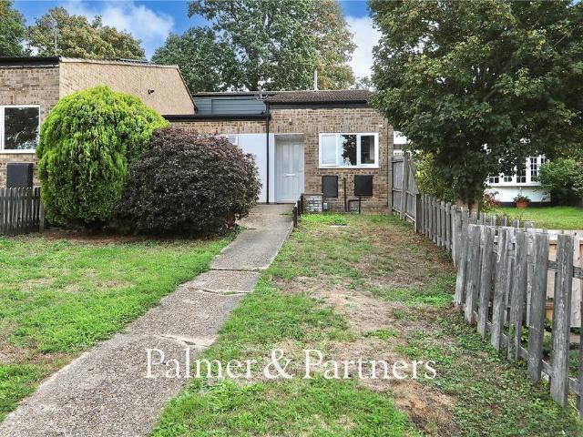 Bungalow for sale in Key Street, Suffolk