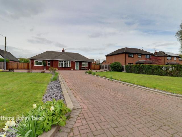 Bungalow for sale in Shavington cum Gresty, Shavington