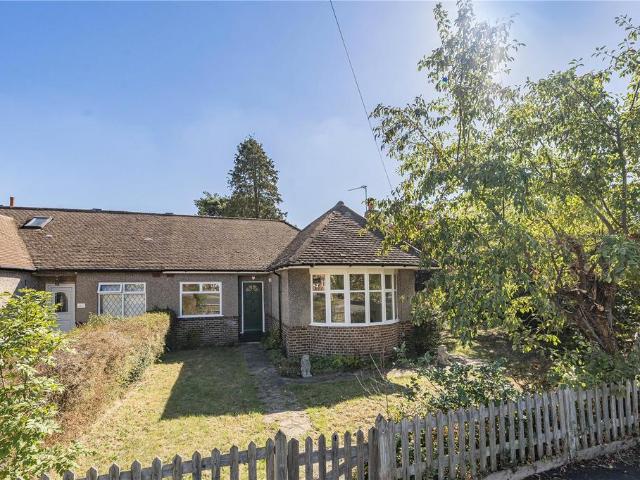 Bungalow for sale in New Malden, Greater London