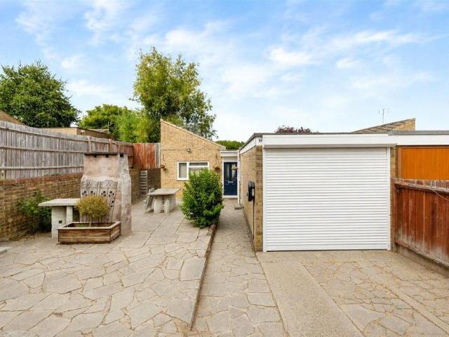 Bungalow for sale in Leighton-Linslade, Linslade