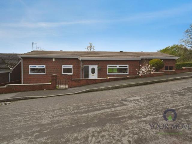 Bungalow for sale in Shaw and Crompton, Pendock