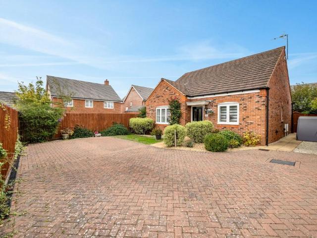 Bungalow for sale in Crookhill, Worcestershire