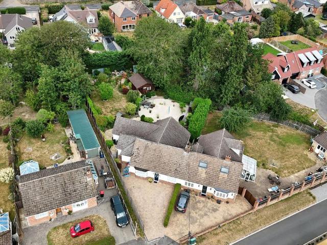 Bungalow for sale in Chipping Hill, Essex