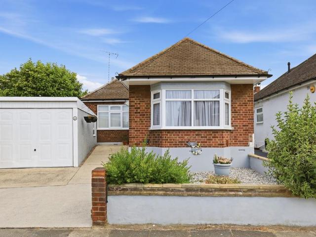 Bungalow for sale in Alton Barnes, Essex
