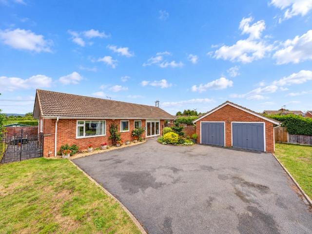 Bungalow for sale in Holt Heath, Forthampton