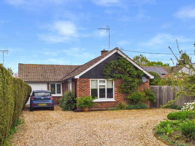 Bungalow for sale in Stutton, Babergh
