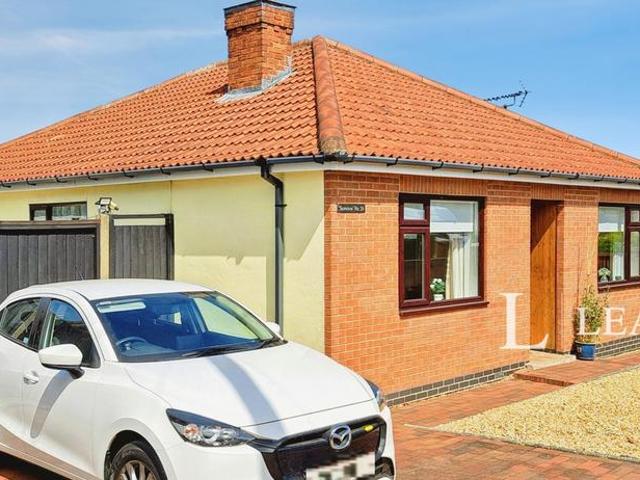 Bungalow for sale in Potters Corner, East Midlands
