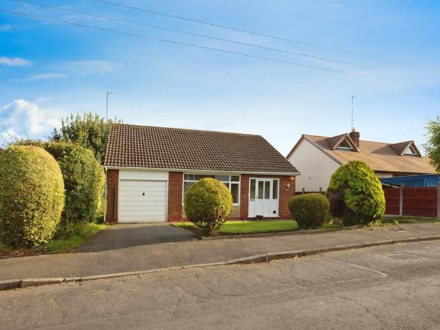 Bungalow for sale in Burnedge, Greater Manchester