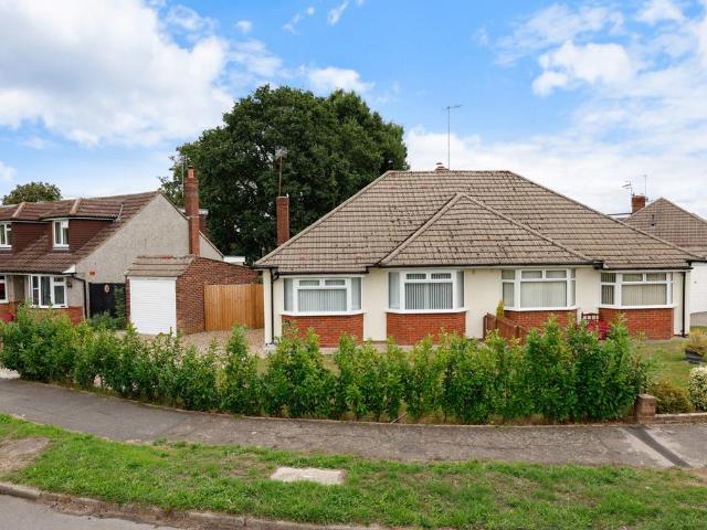 Bungalow for sale in Meath Green, Reigate and Banstead
