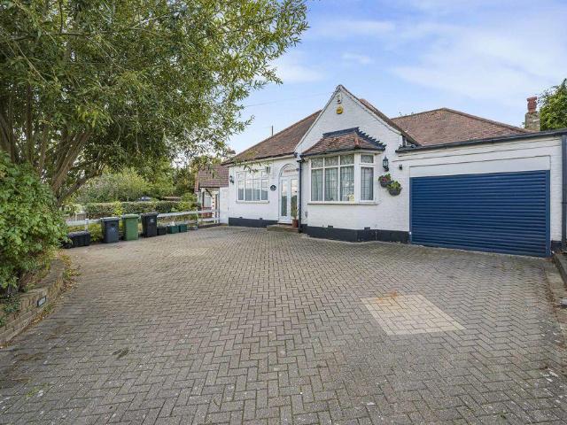 Bungalow for sale in North Cray, Greater London