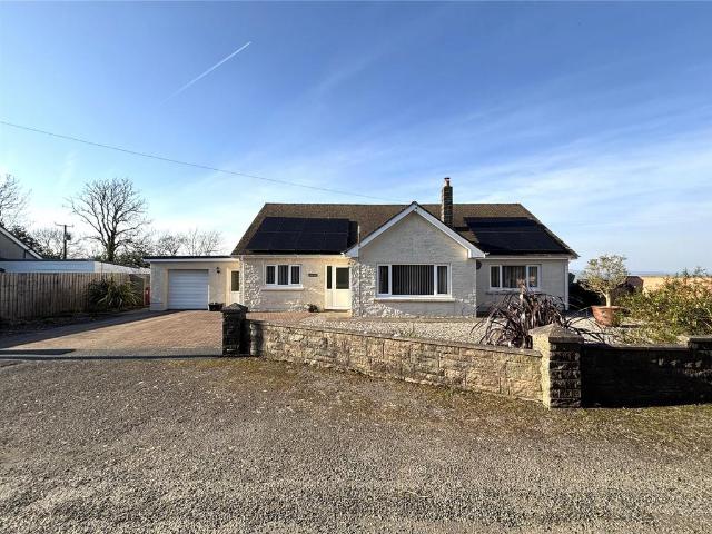 Bungalow for sale in Llanddewi Velfrey