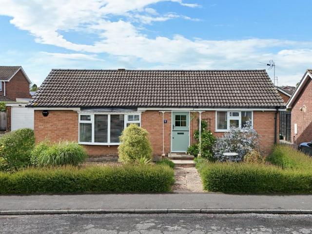 Bungalow for sale in Copmanthorpe, York